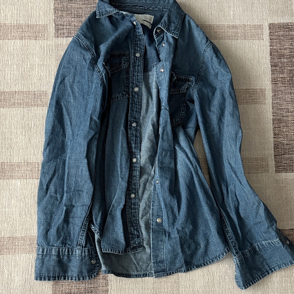 SALE - Women's Jcrew denim shirt button down snaps size Small